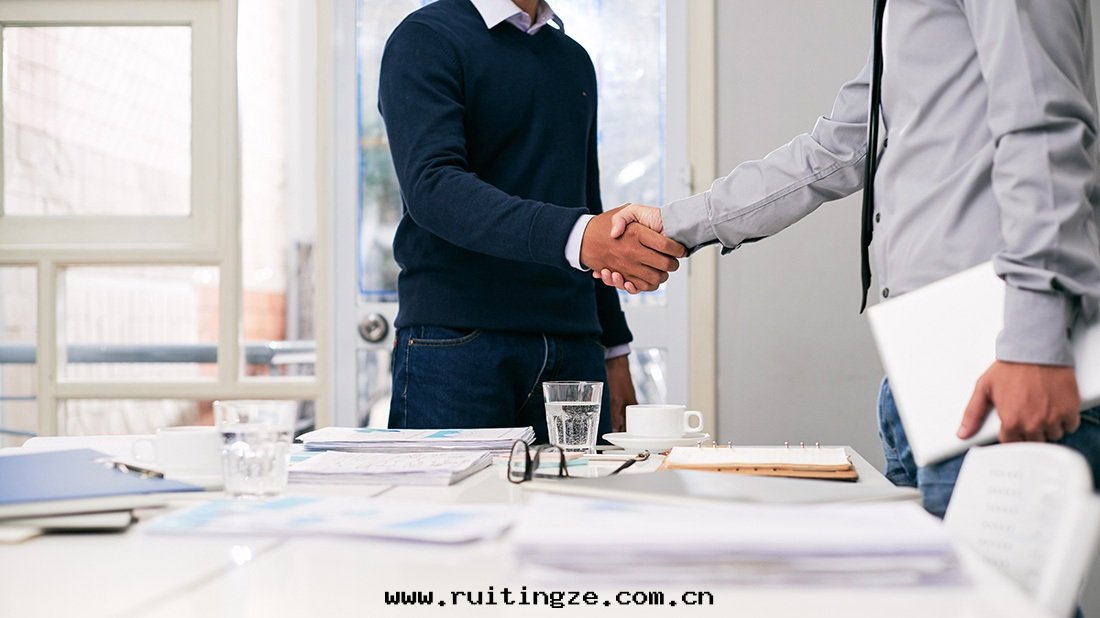  UV技術(shù)在(zài)印(yìn)刷行業的(de)現(xiàn)状及(jí)發(fà)展(zhǎn)前(qián)景展(zhǎn)望